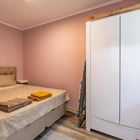 Comfort Apartamento Varna